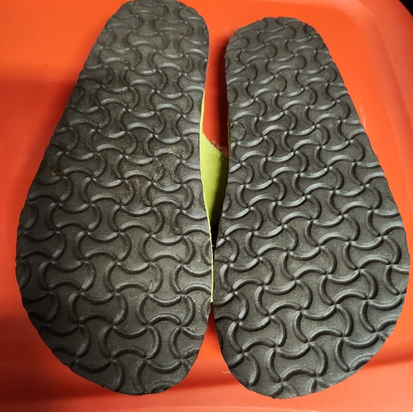 Muk Luk sandals - Picture 2 of 3
